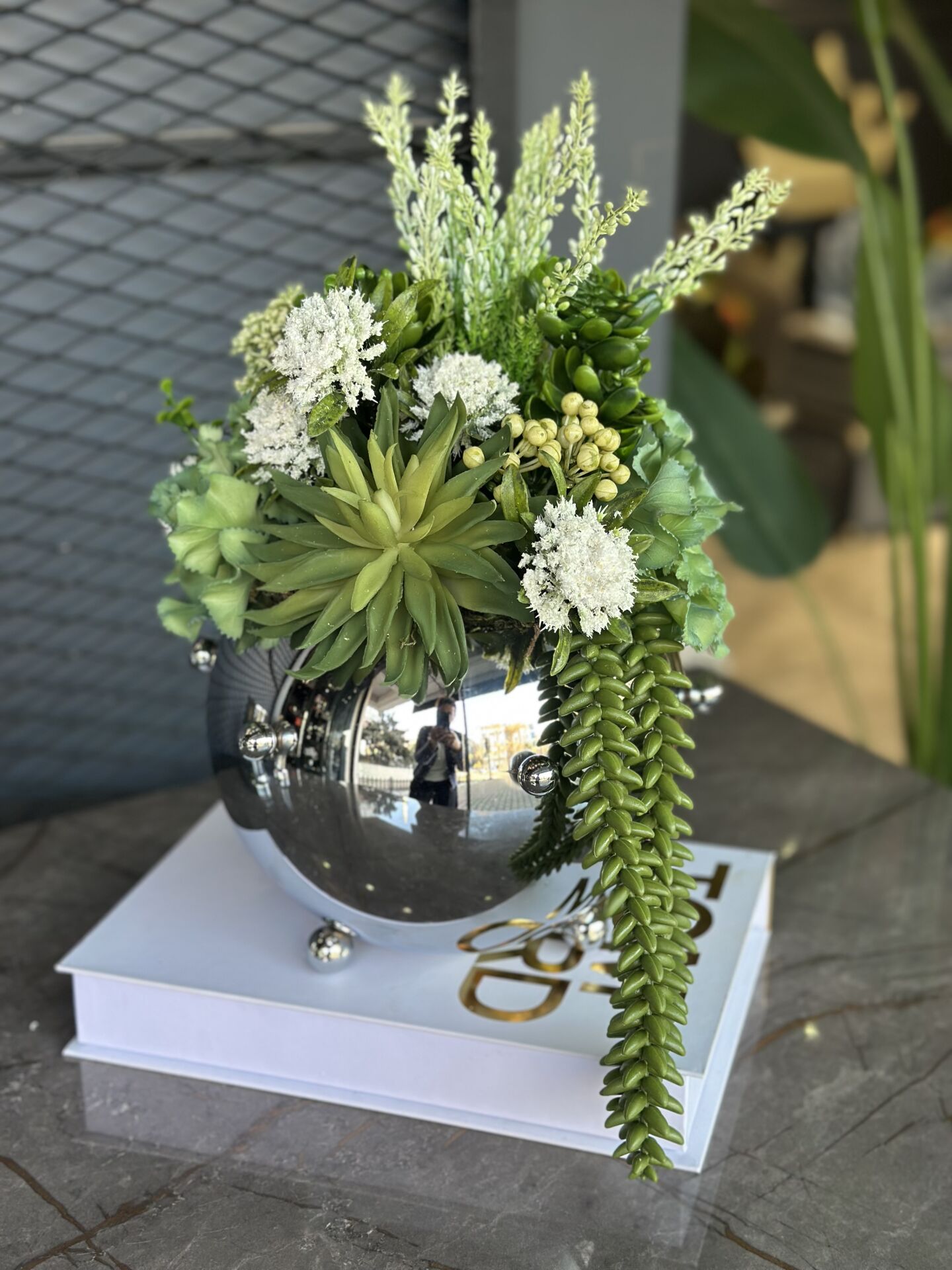 Yapay Skulentli Gümüş Zımba Vazo