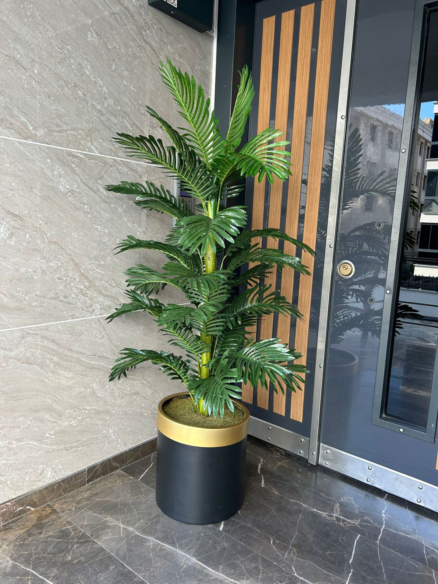 Yapay Arekalı Saksı