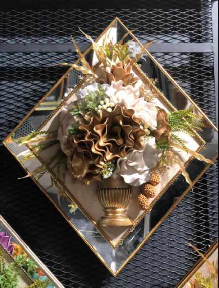 Yapay Çiçekli Gold Baklava Tablo No:16