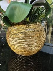 Yapay Orkideli Gold Tırtıklı Cam Vazo