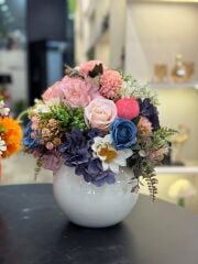 Yapay Renkli Çiçekli Cam Vazo Beyaz