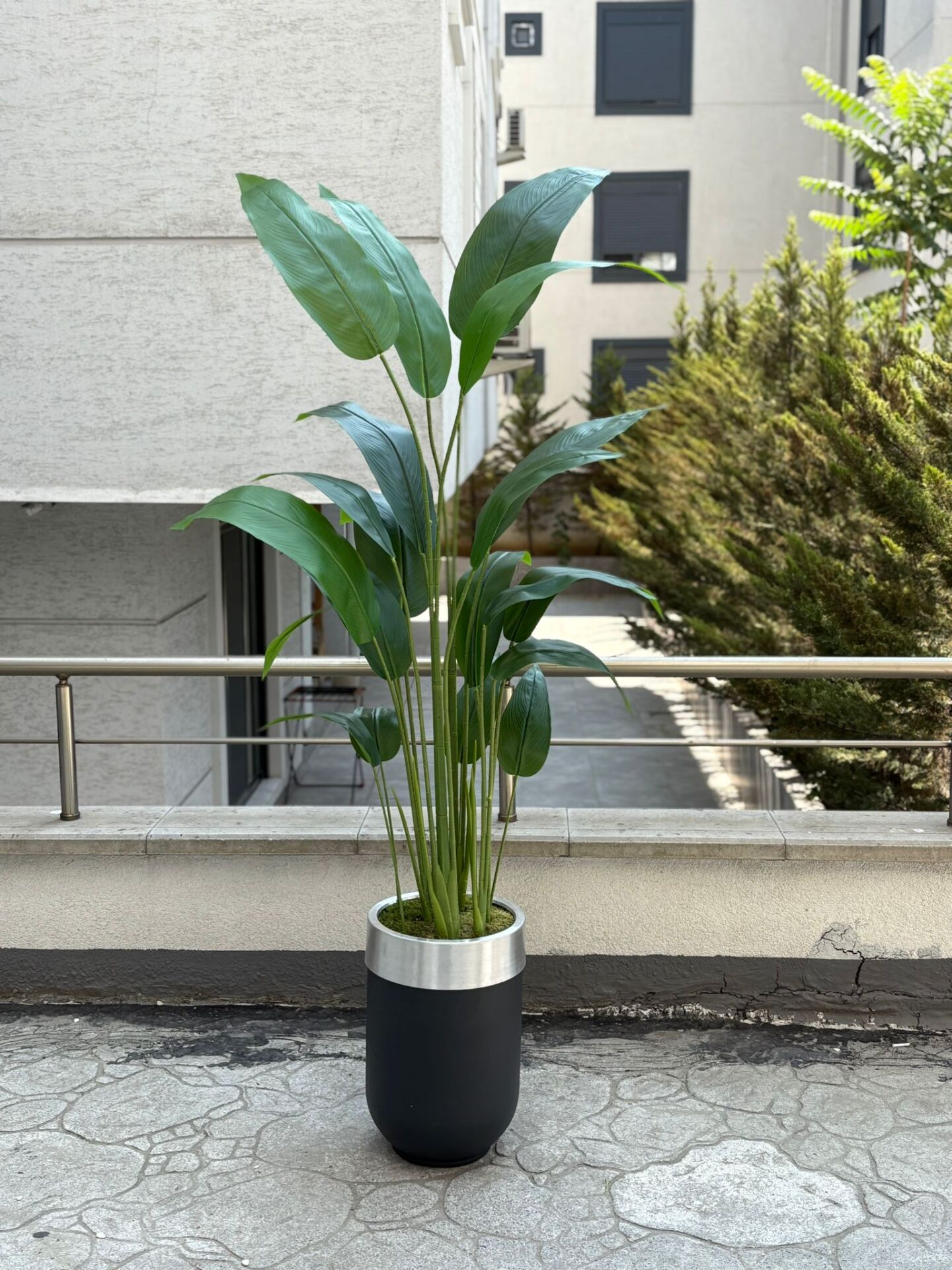 Yapay 20 Yaprak Starliçeli Darbuka Saksı