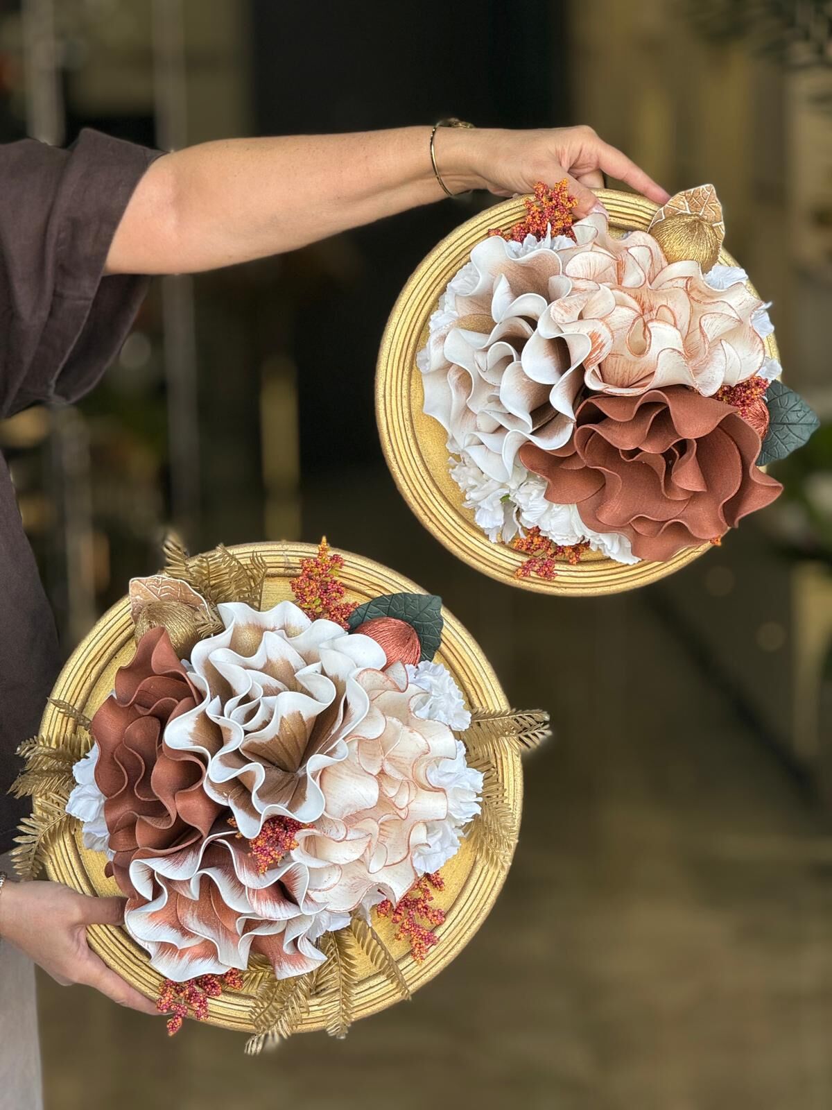 Yapay Çiçekli Ahşap Duvar Süsü No:52