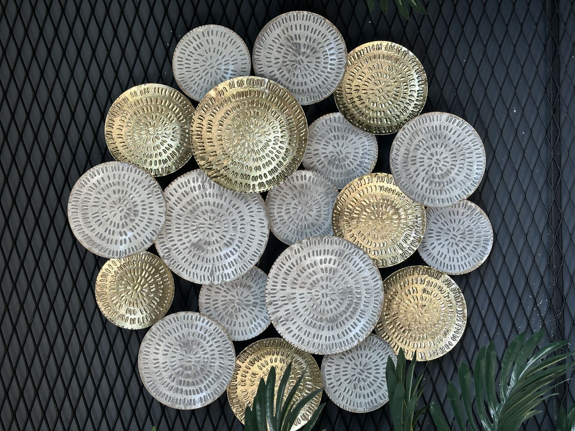 Yuvarlak Metal Tablo