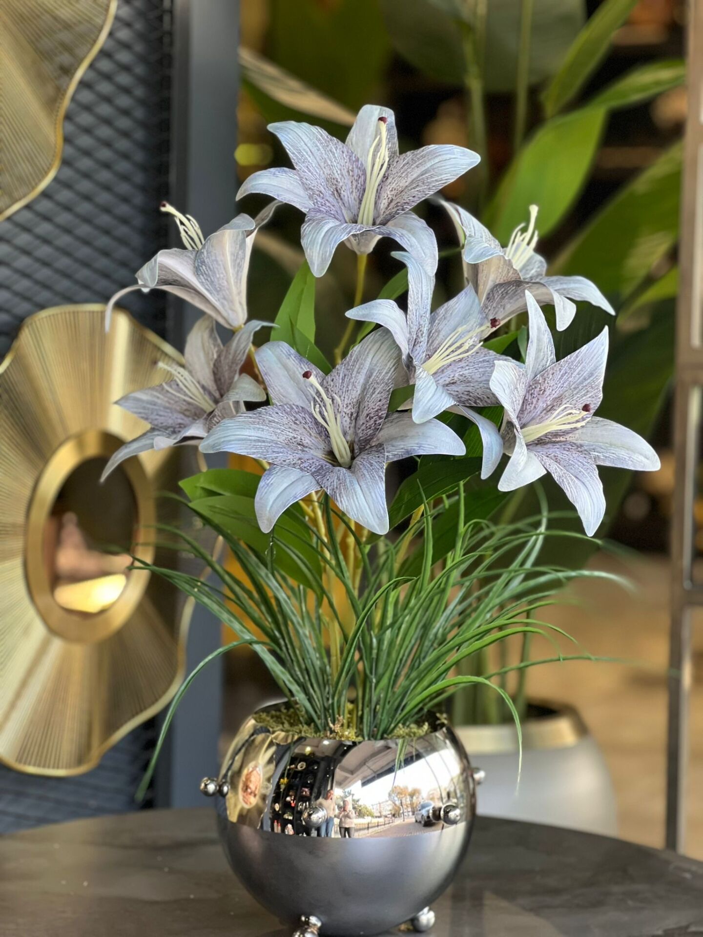 Yapay Mavi Lilyumlu Gümüş Zımba Vazo